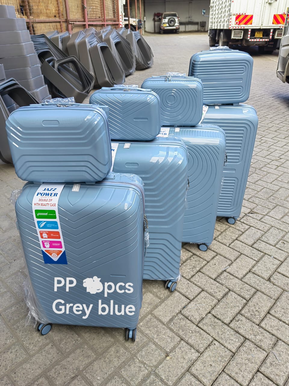 4-in-1 JAZZ POWER PP Rubber Suitcase – Durable, Secure, and Complete
Travel smart with the 4-in-1 JAZZ POWER PP Rubber Suitcase set, designed for style, durability, and security. Made from premium PP