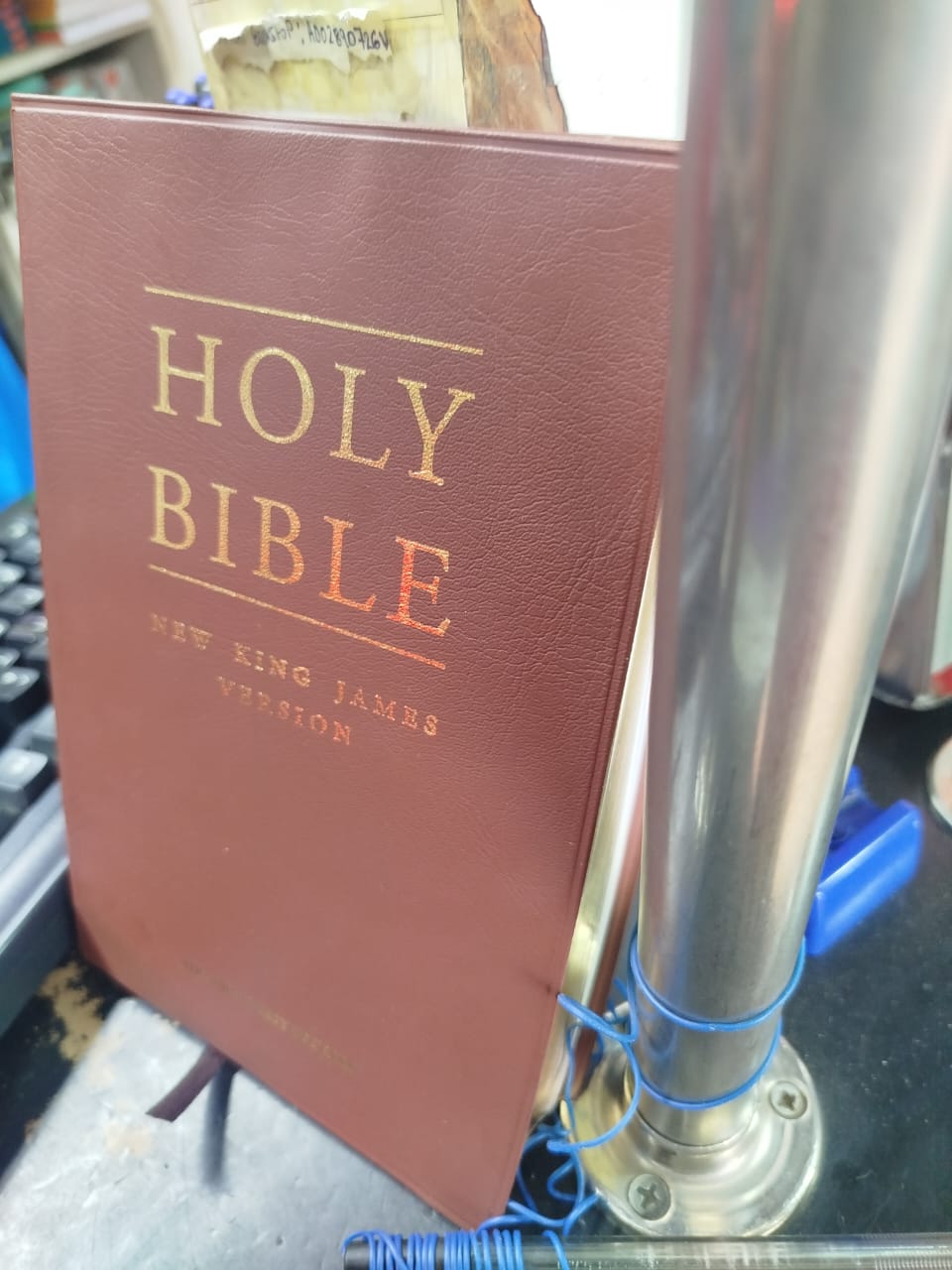 Holy Bible – NIV (New International Version)
Experience the Word of God in clear, modern, and easy-to-understand language with the NIV Holy Bible. Known for its accuracy, readability, and faithful tra