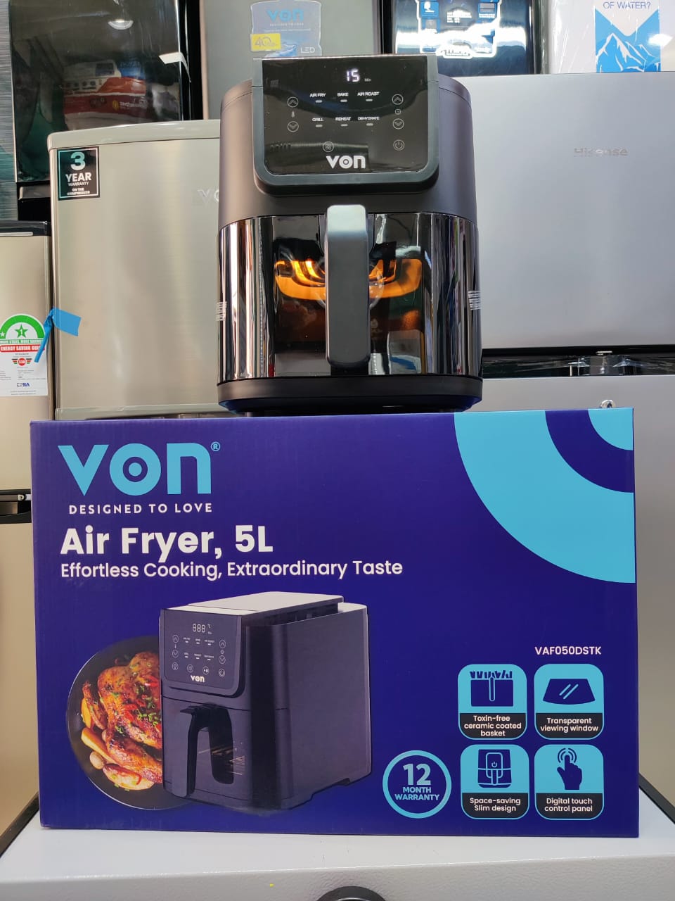 Von Air fryer 5-litre capacity, suitable for small to medium-sized families. 
The air fryer uses rapid hot air technology for healthy, oil-free cooking, with up to 80% less fat. 
Key features include