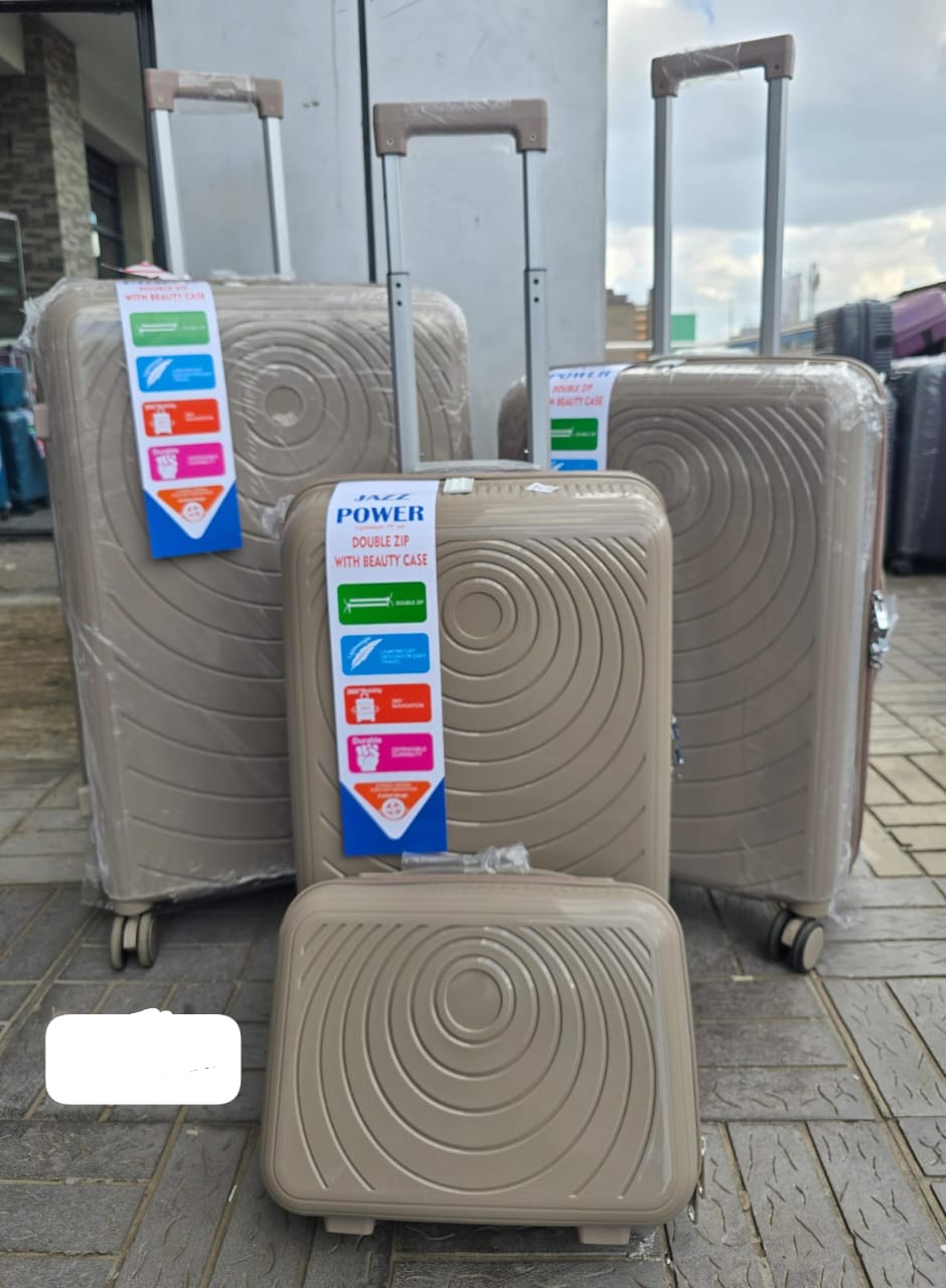 4-in-1 JAZZ POWER PP Rubber Suitcase – Durable, Secure, and Complete
Travel smart with the 4-in-1 JAZZ POWER PP Rubber Suitcase set, designed for style, durability, and security. Made from premium PP