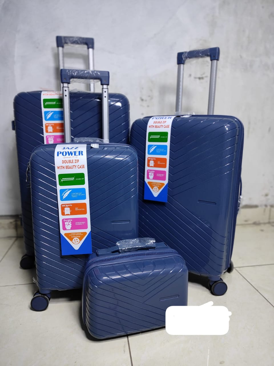 4-in-1 JAZZ POWER PP Rubber Suitcase – Durable, Secure, and Complete
Travel smart with the 4-in-1 JAZZ POWER PP Rubber Suitcase set, designed for style, durability, and security. Made from premium PP