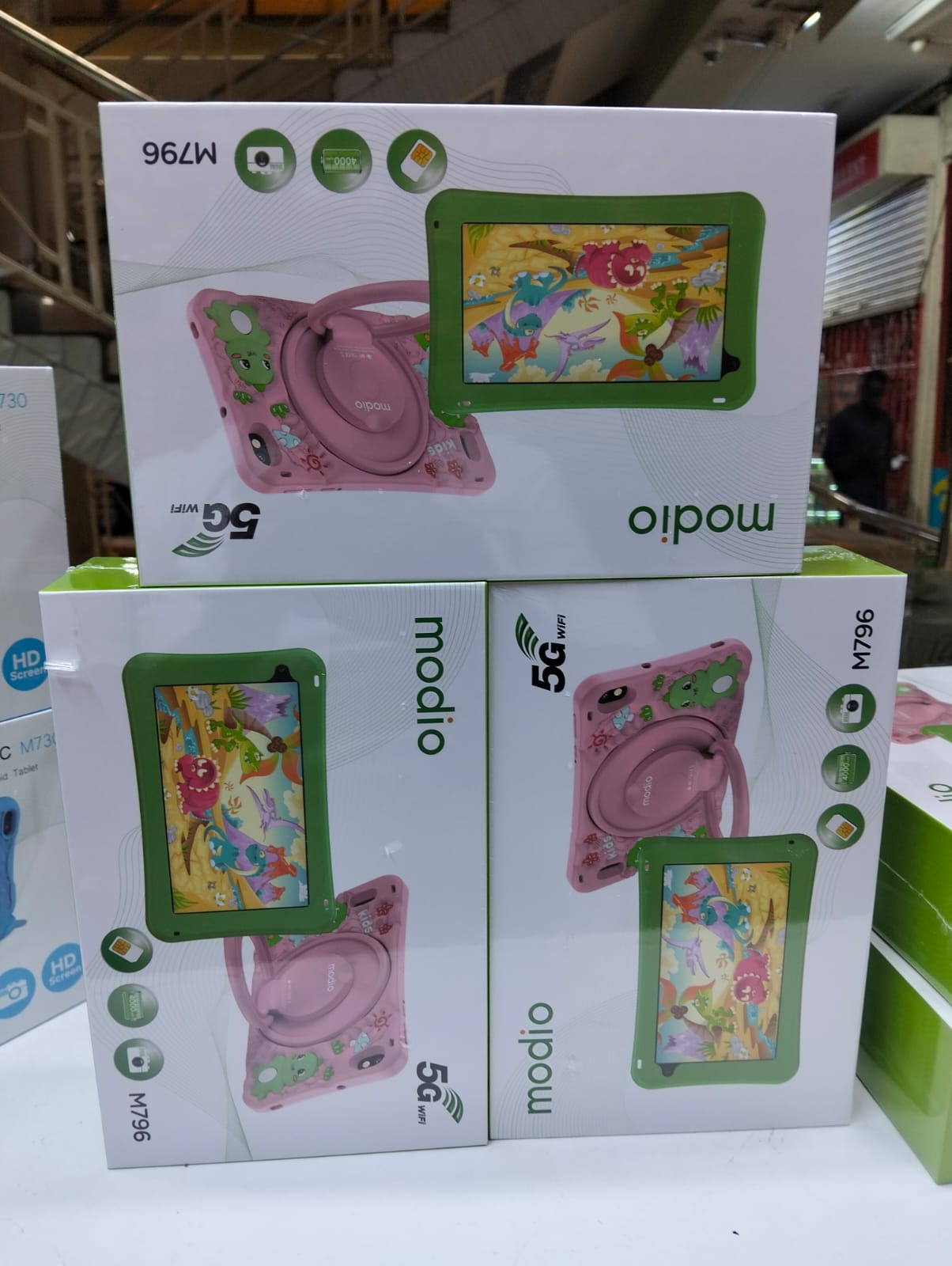 Modio Tablet M796*he kids play, learn and grow!!

▪️Sim Enabled!!

▪️Latest Android Version 11

▪️6GB RAM By 256GB internal space

▪️Fully Loaded Educational Kids Table With Both Online And Offline Ed