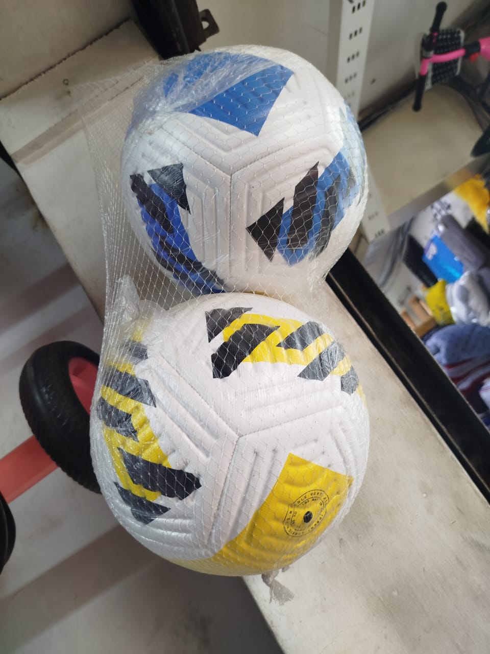 Premium Quality Soccer Ball – Built for Power, Control & Durability!
Step onto the pitch with confidence! This high-performance soccer ball is crafted for smooth play, accurate passes, and powerful sh