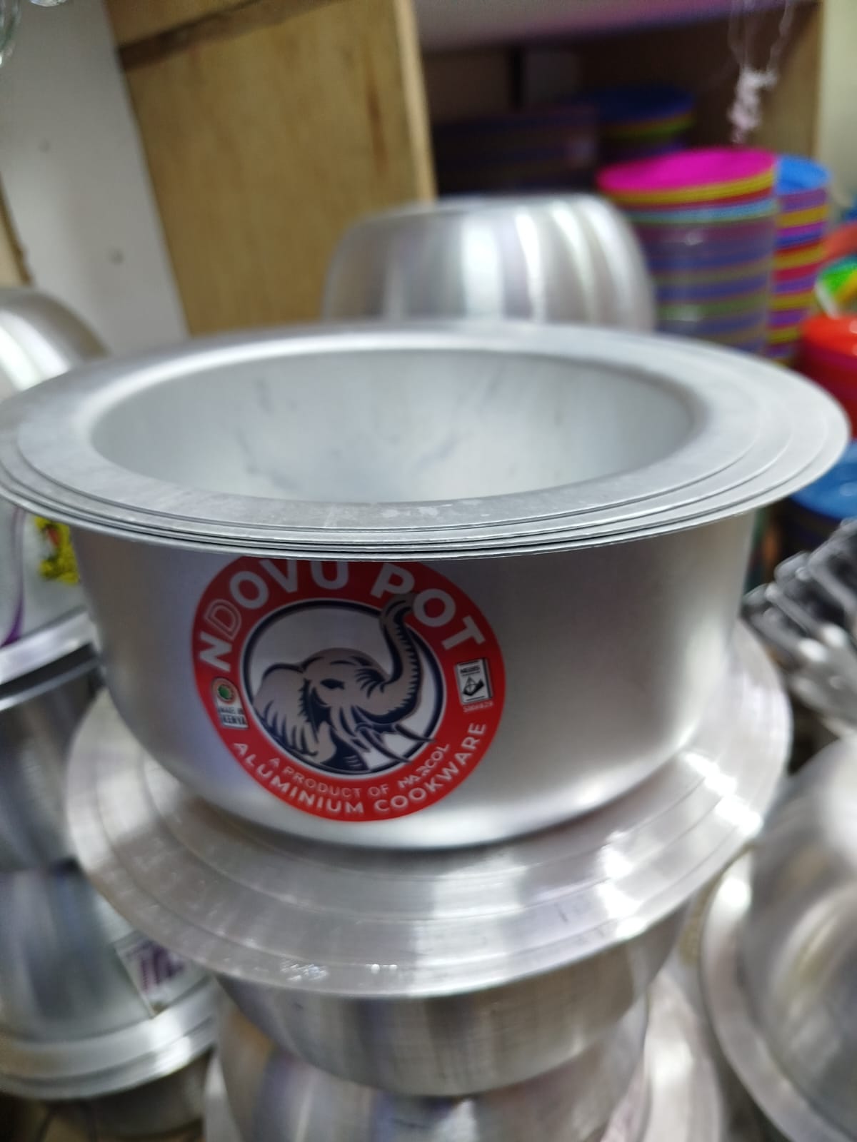 4pcs Ndovu Sufurias Set 🍲
Cook like a pro with this durable and versatile 4-piece Ndovu Sufuria set—perfect for everyday meals, family gatherings, and special occasions.

Features:
⭐ Heavy-duty const