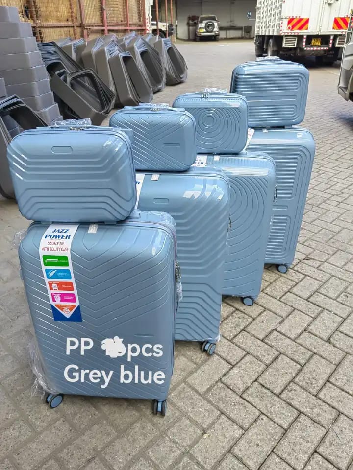 4-in-1 JAZZ POWER PP Rubber Suitcase – Durable, Secure, and Complete
Travel smart with the 4-in-1 JAZZ POWER PP Rubber Suitcase set, designed for style, durability, and security. Made from premium PP