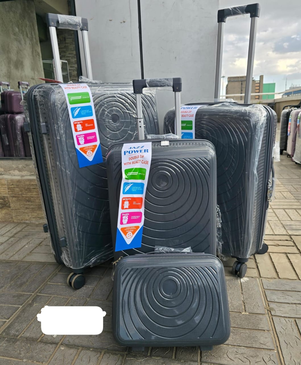 4-in-1 JAZZ POWER PP Rubber Suitcase – Durable, Secure, and Complete
Travel smart with the 4-in-1 JAZZ POWER PP Rubber Suitcase set, designed for style, durability, and security. Made from premium PP