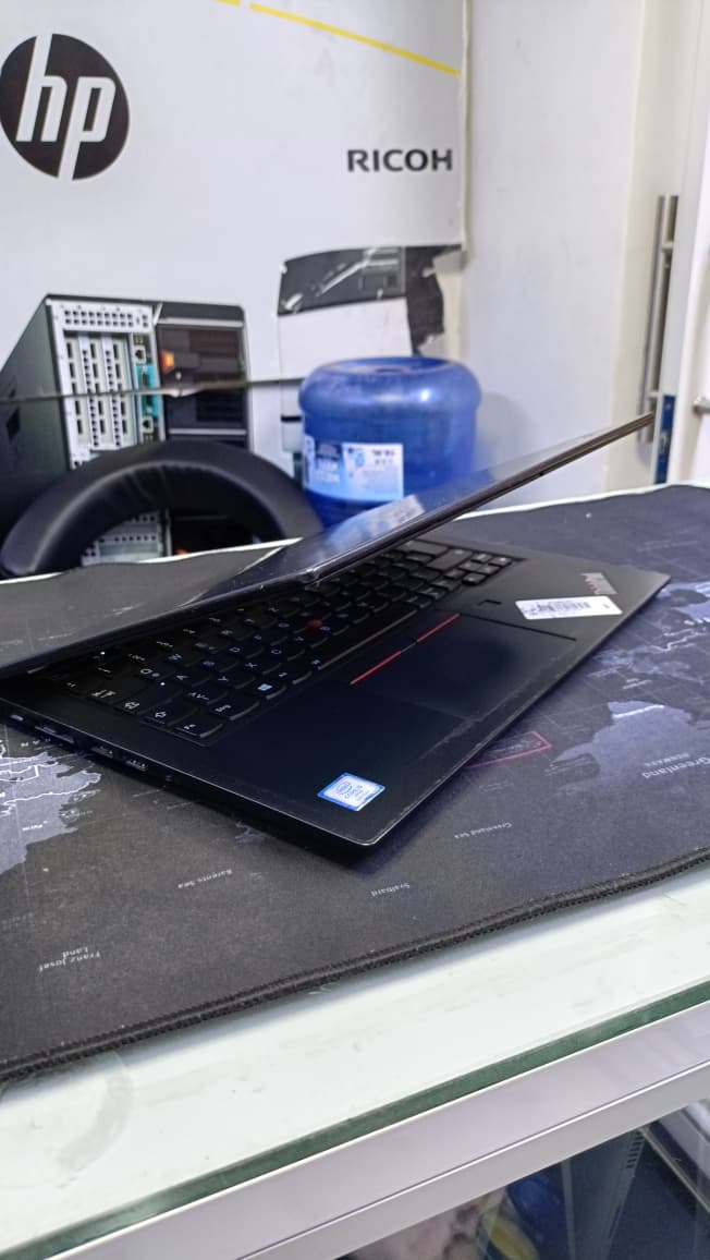 Lenovo thinkpad x390 coi5 8th generation 8gbram 256gbssd
Portable and lightweight
Good display for productivity
Fast boot and responsive system