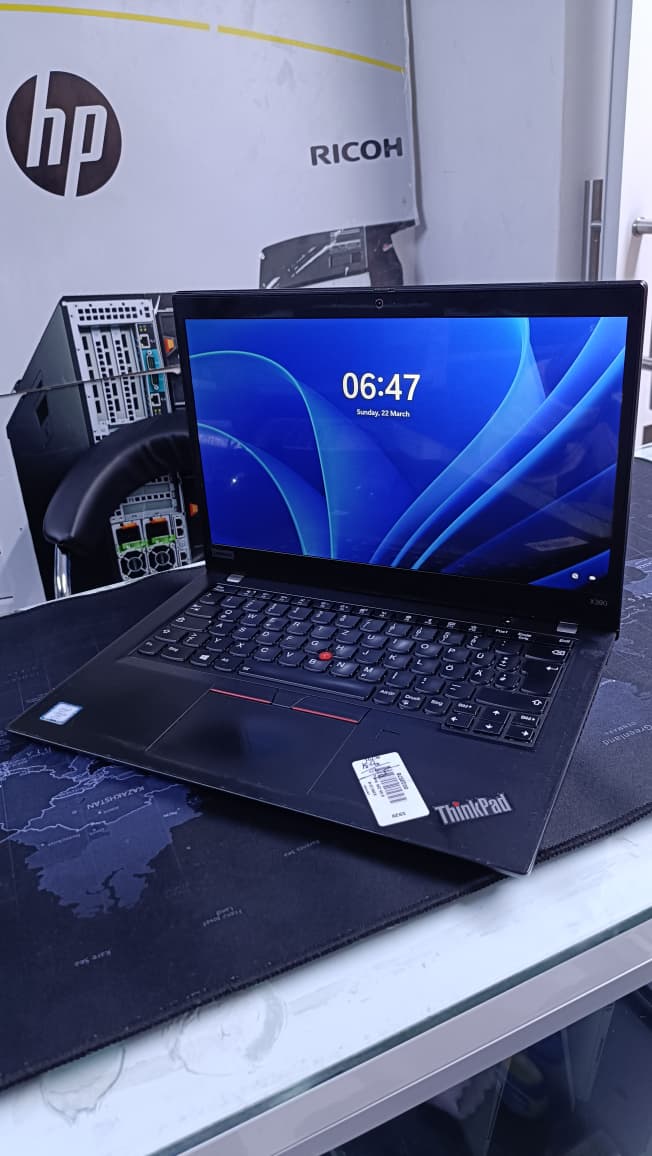 Lenovo thinkpad x390 coi5 8th generation 8gbram 256gbssd
Portable and lightweight
Good display for productivity
Fast boot and responsive system