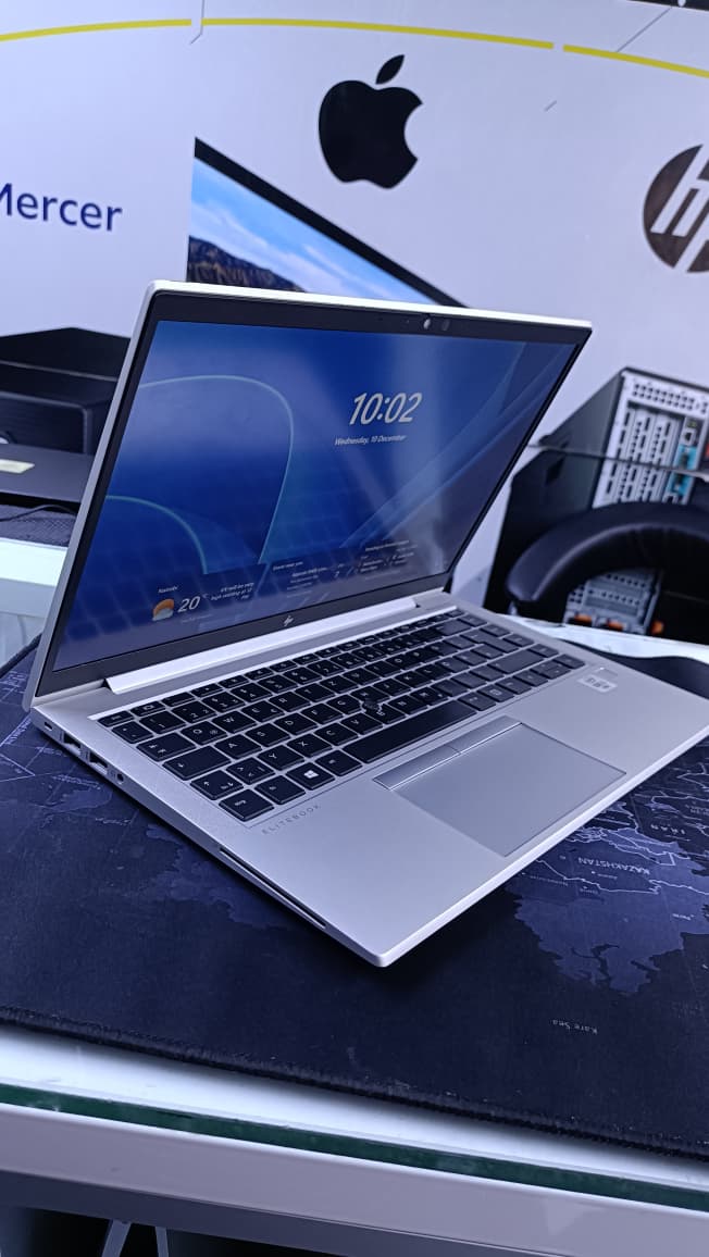 HP ELITEBOOK 840 G7 COI5 10 TH GENERATION 16GBRAM 256GBSSD TOUCHSCREEN SILVER WITH BACKLIT KEYBOARD