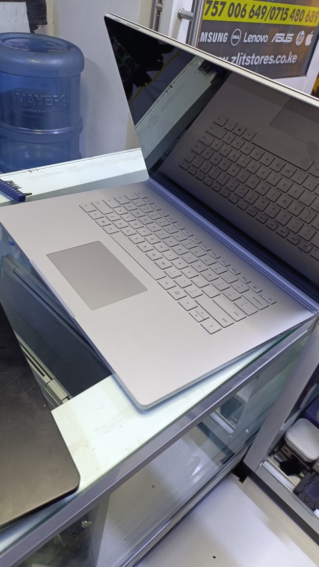 MICROSOFT SURFACE BOOK 3 COI7 10TH GENERATION 32GBRAM 512GBSSD TOUCHSCREEN  DETACHABLE
Microsoft Surface Book 3 is a high-end 2-in-1 detachable laptop and tablet from Microsoft’s Surface lineup