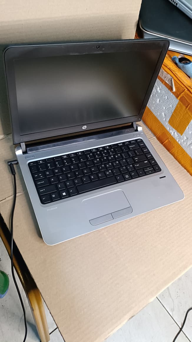 HP PROBOOK 430 G3 COI5 6TH RATION 8GBRAM 256GBSSD BLACK WITH HDMI PORT
It’s a reliable, affordable workhorse with a good mix of performance, storage speed, and connectivity — especially common in refu