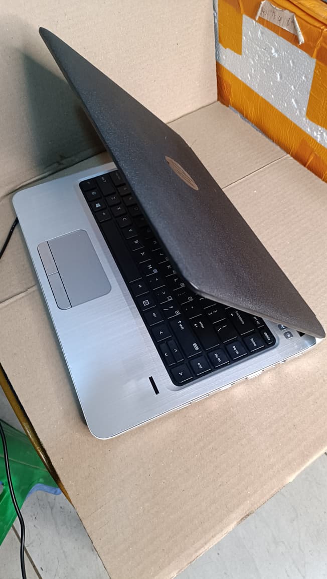 HP PROBOOK 430 G3 COI5 6TH RATION 8GBRAM 256GBSSD BLACK WITH HDMI PORT
It’s a reliable, affordable workhorse with a good mix of performance, storage speed, and connectivity — especially common in refu