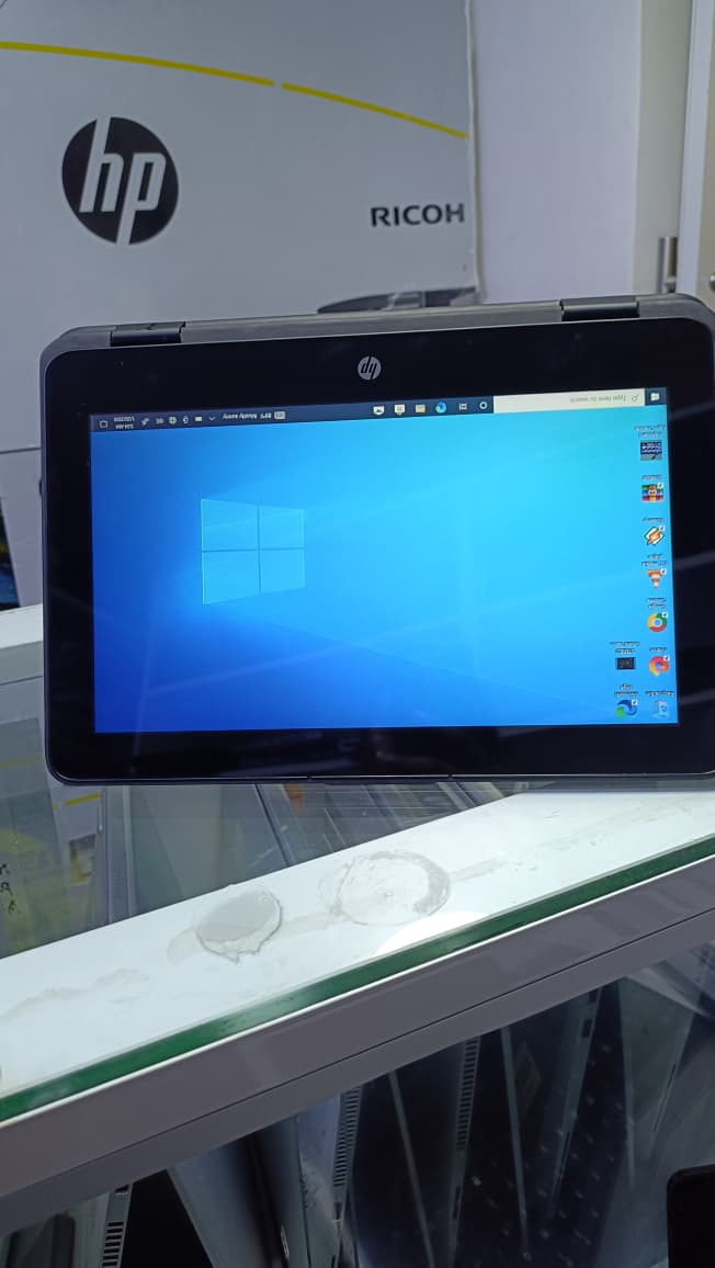 HP ProBook x360 11 G2 EE 7th-generation Intel Core i5-7Y54 processor with 8 GB of RAM and a 256 GB SSD,offering fast system responsiveness, quick boot-ups, and ample storage for documents, media,