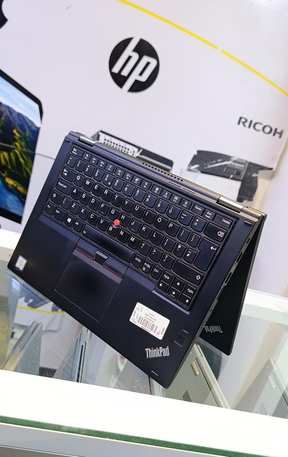 LENOVO THINKPAD YOGA  X380  X360 COI5 8TH GENERATION 8GBRAM 256GBSSD TOUCH SCREEN WITH  STYLUS PEN
2-in-1 convertible laptop from Lenovo’s ThinkPad Yoga series — a business-grade machine