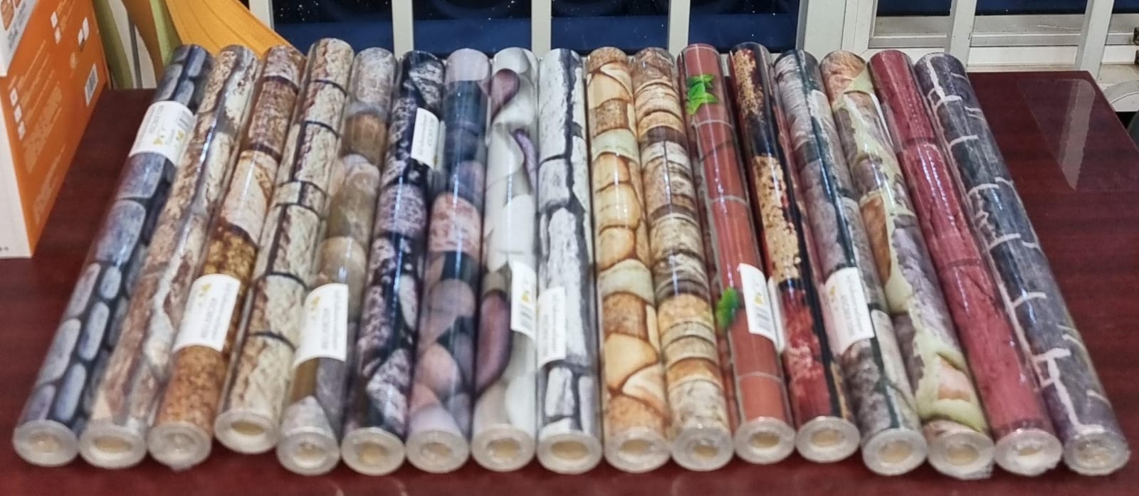 Classic Self-Adhesive Wallpaper Roll 45cm x 10m – Peel & Stick Decorative Wall Covering for Home, Office, Kitchen, Bedroom, Waterproof and Easy to Apply