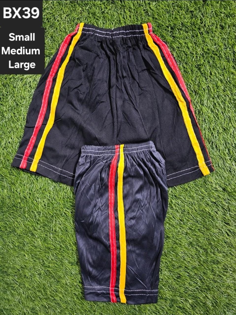 🔥 Daily Comfort!!! 3PCSPolyester Cotton Shorts for Men & Boys – Lightweight Breathable Casual Wear. Comfortable polyester-cotton shorts for men and boys. Lightweight, breathable,