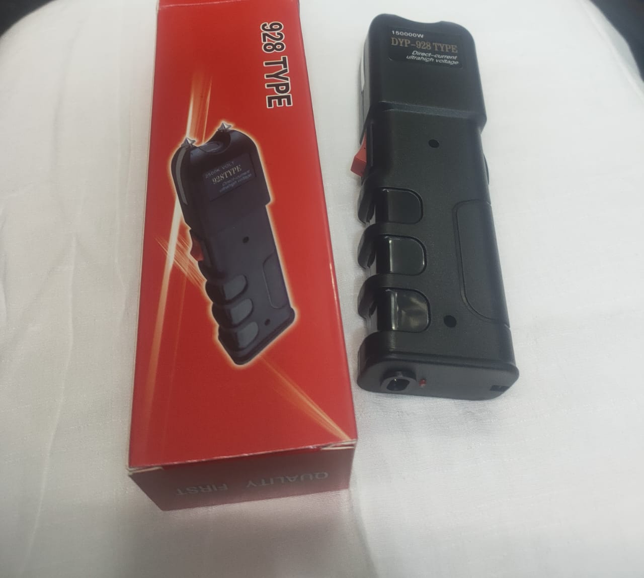 Heavy Duty Rechargeable with LED Stun Gun / Teaser with LED Flashlight, self-defense device that delivers a high-voltage electric shock to immobilize an attacker temporarily.
