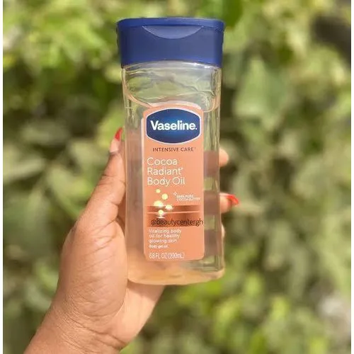 Vaseline Cocoa Radiant Body Oil, 100% Natural Cocoa Butter - 200ml fast absorbing formula, non-greasy formula.