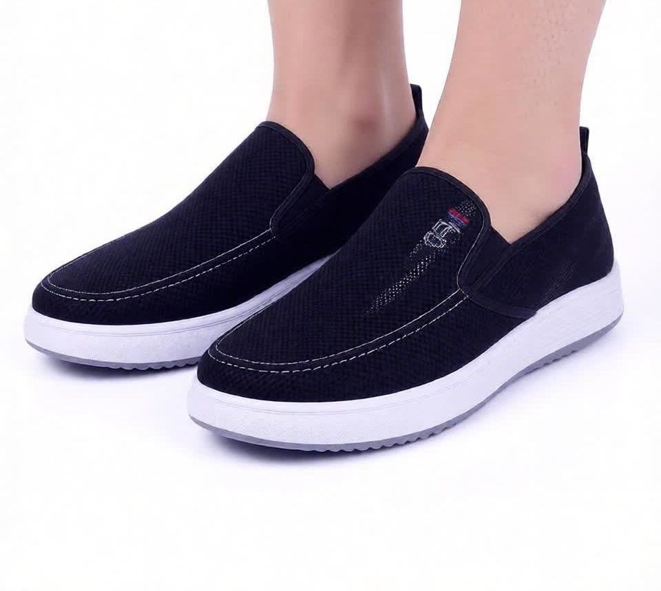 Men's fashion loafers shoes comfortable driving shoes boy's non-slip cloth shoes sports shoes students flats athletic shoes breathable cloth shoes walking black shoes