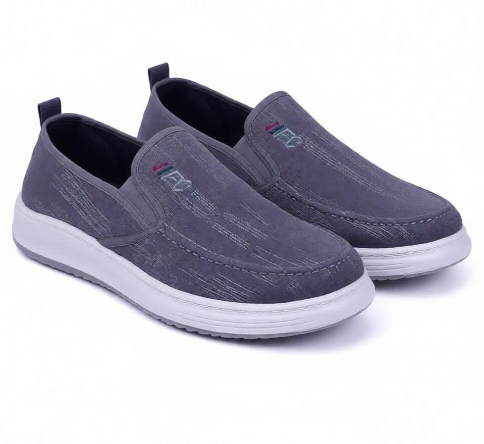 Men's fashion loafers shoes comfortable driving shoes boy's non-slip cloth shoes sports shoes students flats athletic shoes breathable cloth shoes walking black shoes