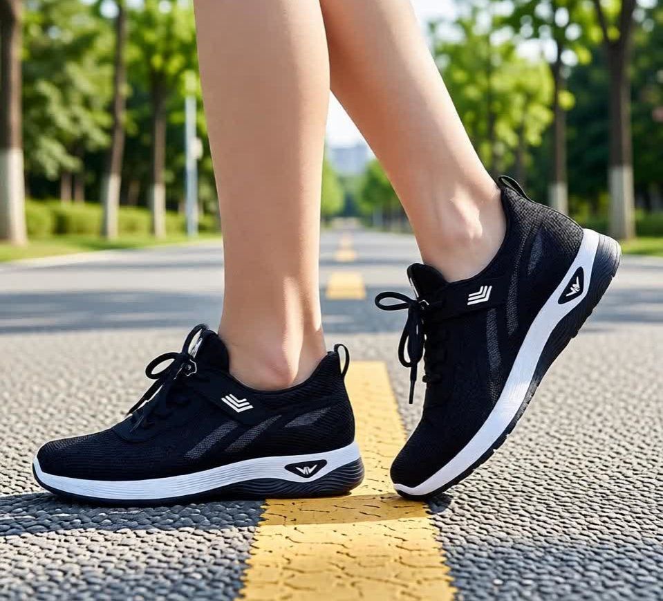 Sneakers Women Large Size New Sports Shoes Women's Small White Shoes Fashion Comfort Sneakers Lightweight Casual Running Shoes trendy shoes tennis shoe ladies shoes