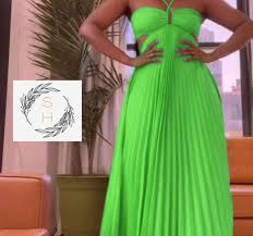 Women Maxi Dress Summer Beach Dress Elegant Pleated Halter Neck Long Dress Casual Vacation Party Evening Ladies Fashion Flowy Maxi Gown Lightweight Comfortable Stylish Female Wear