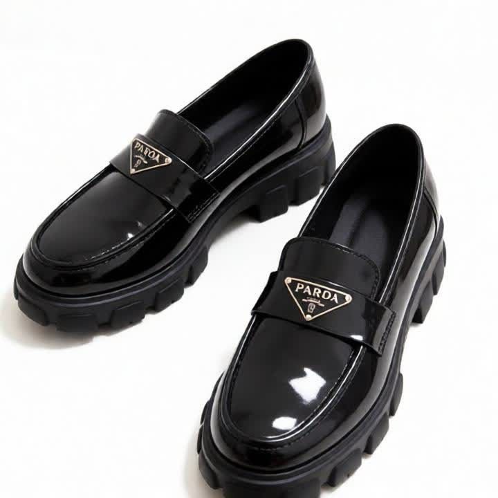 PAROA Women’s Black Glossy Patent Leather Chunky Platform Loafers Slip-On Shoes with Thick Lug Sole, Round Toe, Comfortable Cushioned Insole for Office, Casual and Fashion Wear