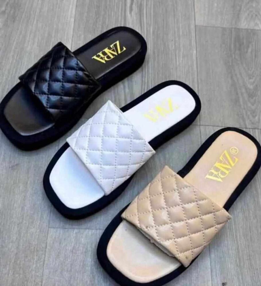 Women’s Quilted Slide Sandals Stylish Soft Flat Slippers, Open Toe Casual Fashion Slides for Ladies, Lightweight Comfortable Indoor & Outdoor Slip-On Sandals Trendy Summer Footwear (Black,White,beige)