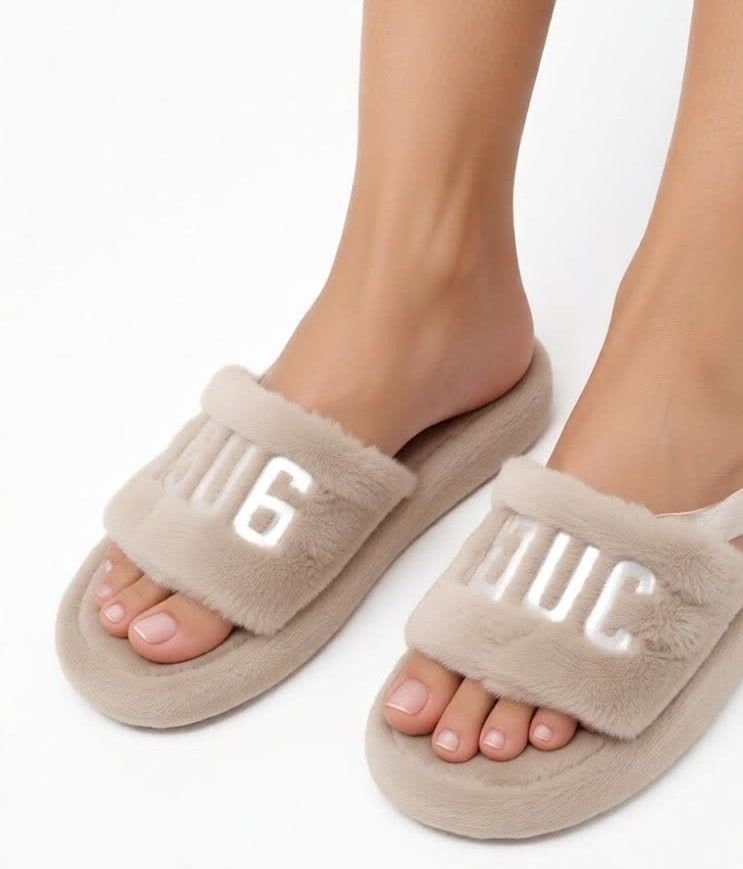 Luxury Women’s Faux Fur Slide Slippers Soft Warm Plush Sandals with Elastic Back Strap, Fashion Design Cozy Indoor & Outdoor Slides for Ladies Winter Comfort Slippers (Black, Beige, Leopard print)   .