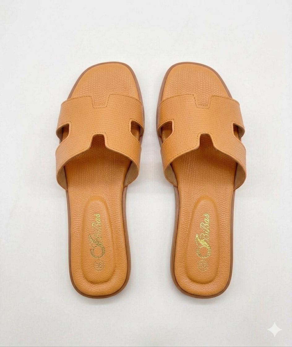 Women Summer Flat Slide Sandals Comfortable Open Toe Slip-On Slippers for Ladies Lightweight Casual Indoor Outdoor Fashion Slides Soft Sole Beach Home Bathroom Non-SlipTrendy Minimalist Women sandals.