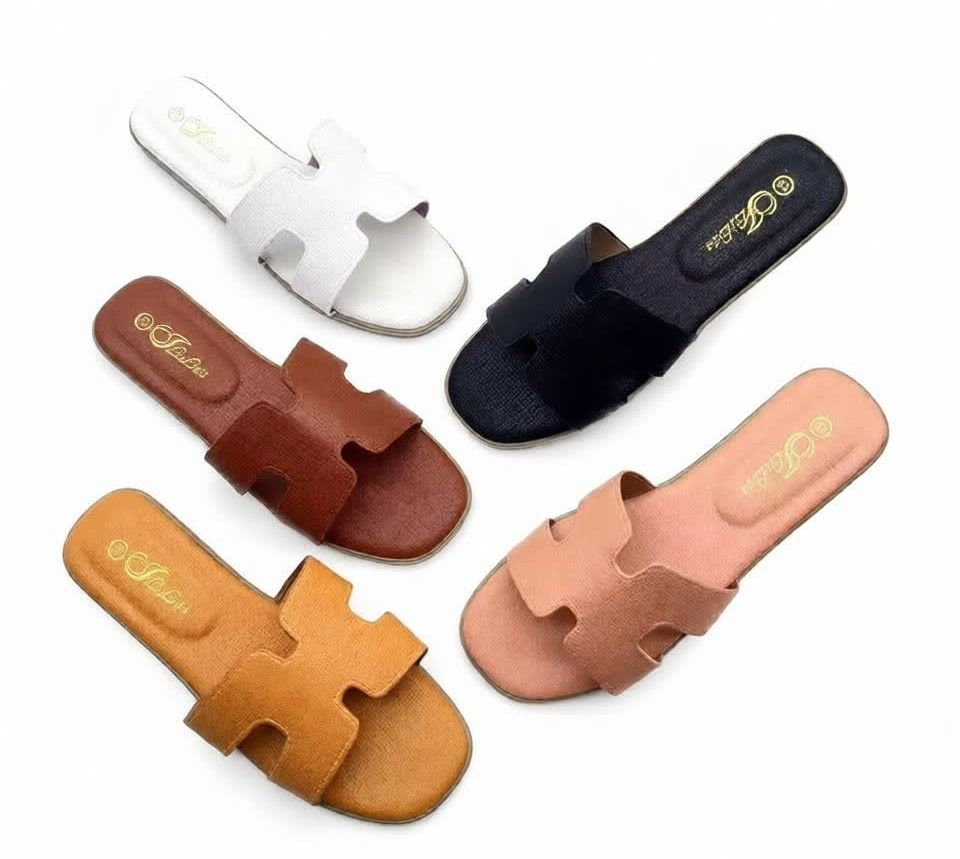 Women Summer Flat Slide Sandals Comfortable Open Toe Slip-On Slippers for Ladies Lightweight Casual Indoor Outdoor Fashion Slides Soft Sole Beach Home Bathroom Non-SlipTrendy Minimalist Women sandals.