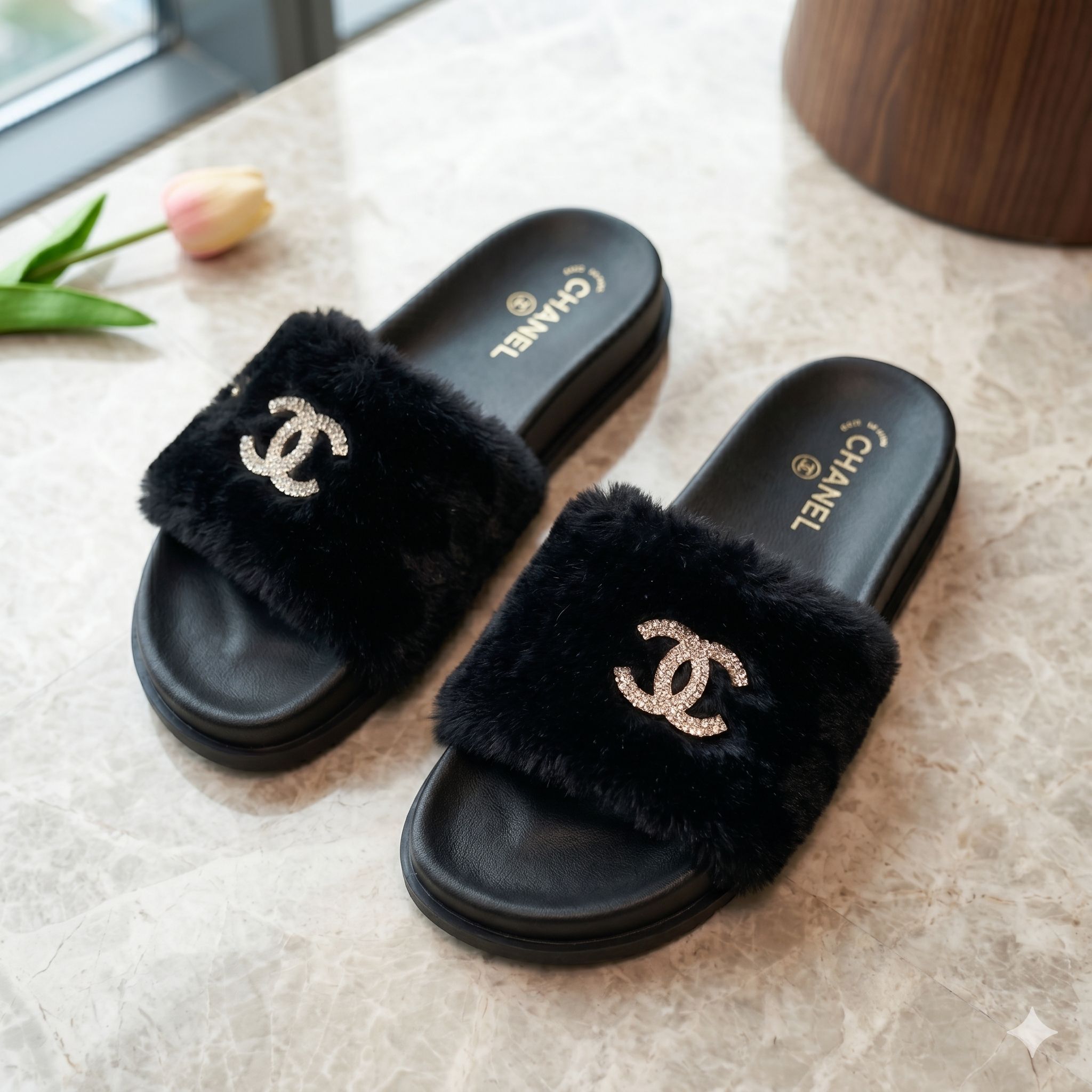 Women’s Luxury Fluffy Slides Soft Fur Open-Toe Slippers with Elegant Metal Detail, Comfortable Lightweight Flat Sandals, Non-Slip Sole, Stylish Indoor & Outdoor Casual Slides for Everyday Wear (37-42)