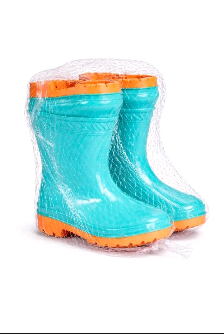 Fashion Kids Gumboots Durable Fabric Coating inside for the rainy season and offers warm feel(small size)