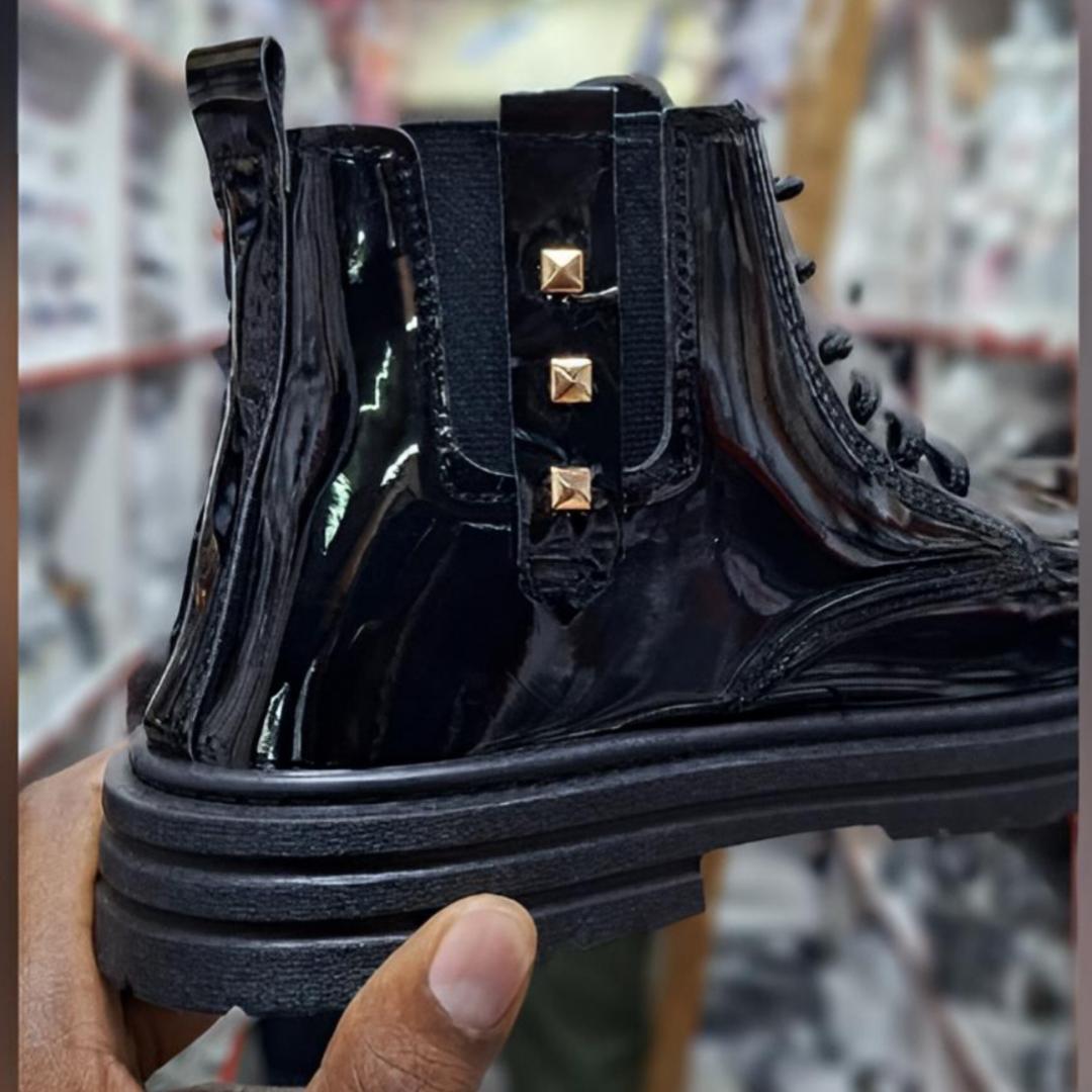 ✅ Women Leather Ankle Boots  | British Style Lace-Up Martin Boots | Thick Platform Sole | Ladies Fashion Combat Boots |  Black · Cream · Pink