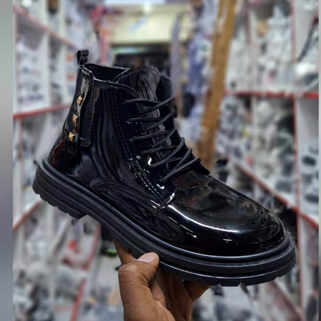 ✅ Women Leather Ankle Boots  | British Style Lace-Up Martin Boots | Thick Platform Sole | Ladies Fashion Combat Boots |  Black · Cream · Pink