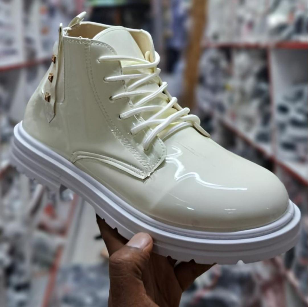 ✅ Women Leather Ankle Boots  | British Style Lace-Up Martin Boots | Thick Platform Sole | Ladies Fashion Combat Boots |  Black · Cream · Pink