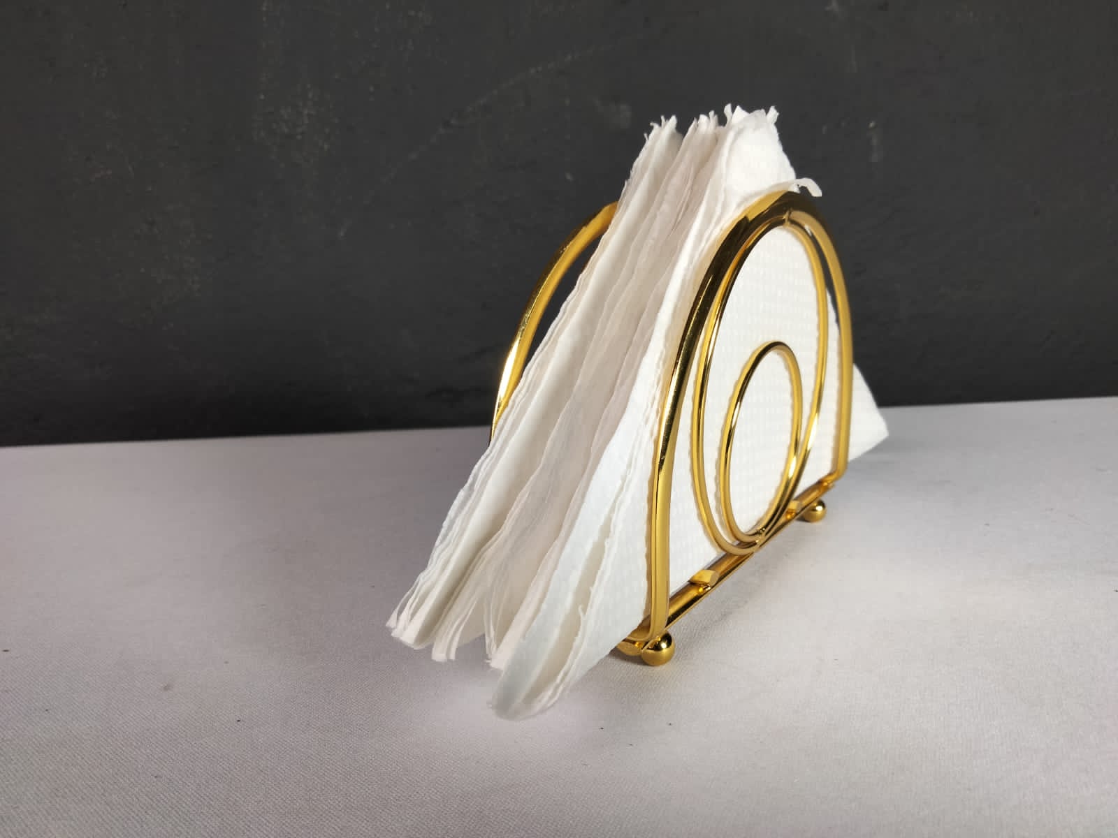 Semi circle tissue holder in gold and silver