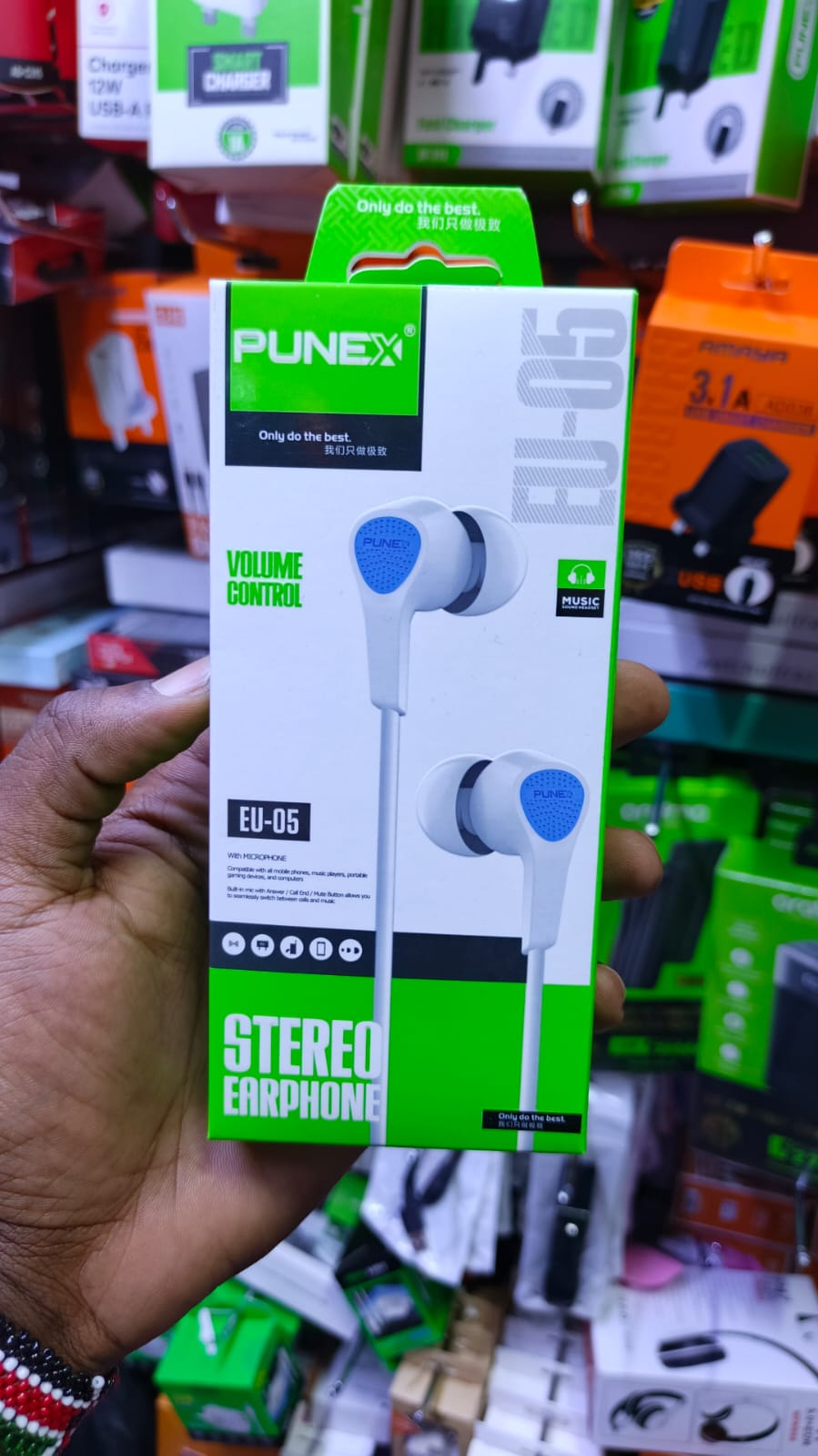 Punex EU-05 Wired Stereo Earphones – 3.5mm Jack In-Ear Headphones with In-Line Microphone & Volume Control, Noise Isolating Design, Clear Sound and Deep Bass for Phones, Tablets & Music Devices