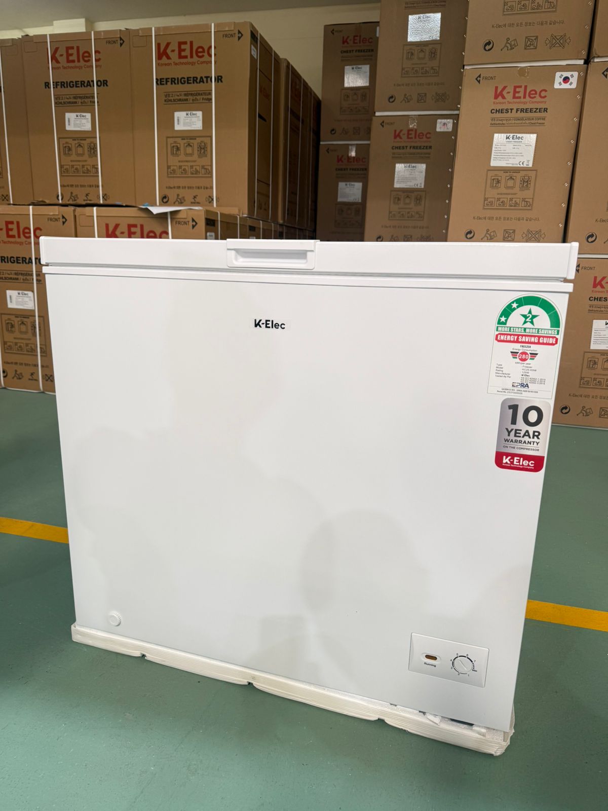 K-ELEC 200 Litres Vertical Chest Freezer KC25-KSW Energy Efficient Deep Freezer Perfect for Home & Business Use Fast Cooling Refrigerator + Free Fridge Guard