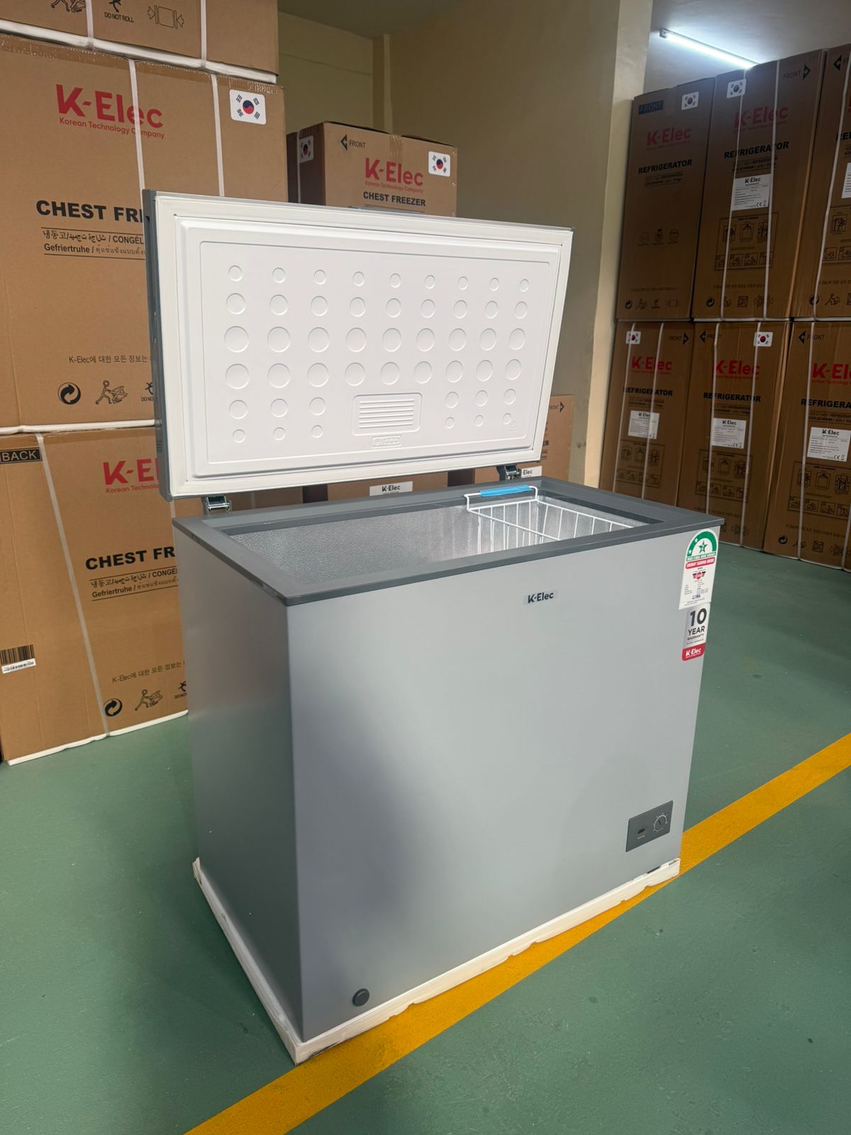 K-ELEC 200 Litres Vertical Chest Freezer KC25-KSS Energy Efficient Deep Freezer Perfect for Home & Business Use Fast Cooling Refrigerator + Free Fridge Guard