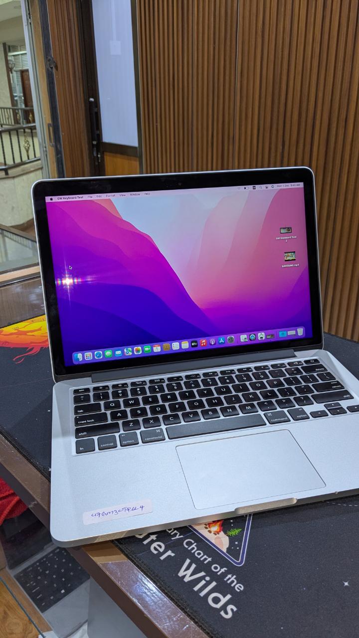 MacBook 2015 core i5 16gb 256