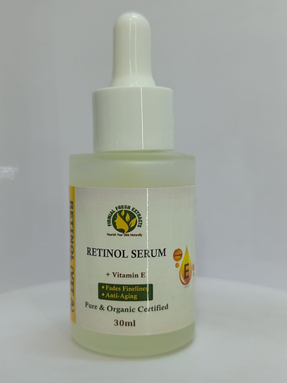 RETINO  VITAMIN A&E)
Key Benefits of Retinol + Vitamin E Serum
Anti-Aging & Wrinkle Reduction: Retinol stimulates collagen and elastin, significantly diminishing the appearance of fine lines, wrinkles