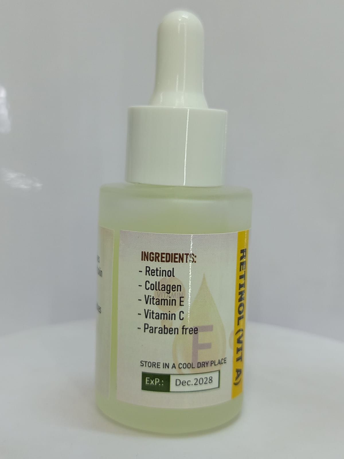 RETINO  VITAMIN A&E)
Key Benefits of Retinol + Vitamin E Serum
Anti-Aging & Wrinkle Reduction: Retinol stimulates collagen and elastin, significantly diminishing the appearance of fine lines, wrinkles