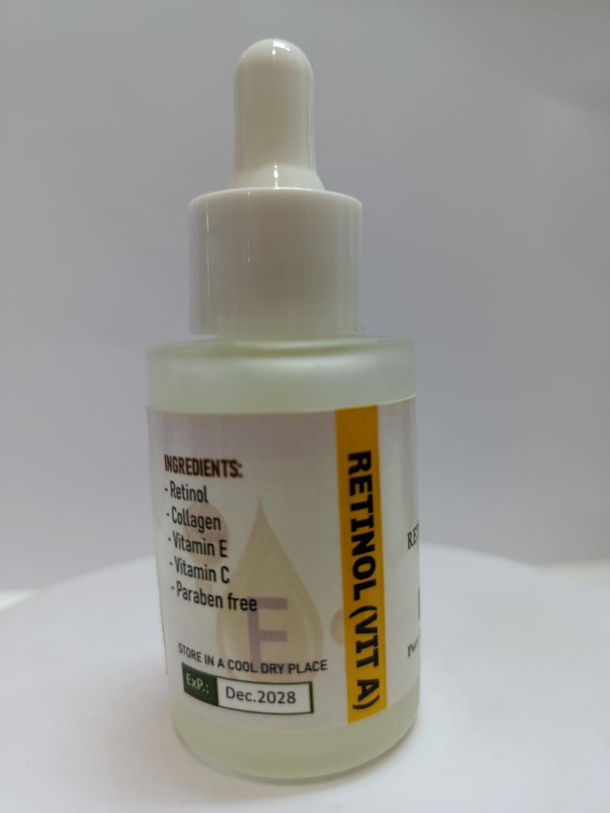 RETINO  VITAMIN A&E)
Key Benefits of Retinol + Vitamin E Serum
Anti-Aging & Wrinkle Reduction: Retinol stimulates collagen and elastin, significantly diminishing the appearance of fine lines, wrinkles