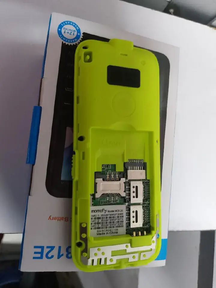 [ NEW ARRIVAL ] momofly M312E 32 MB RAM featured phone Triple SIM Regular 5C Battery, 1.77" display with BT connectivity featured phones
[ NEW ARRIVAL ] momofly M312E 32 MB RAM featured phone Triple S