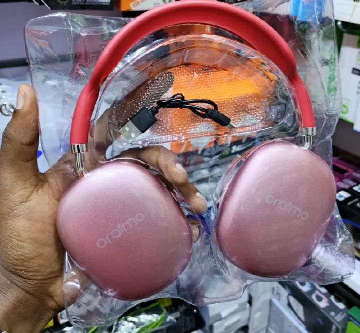 Oraimo i12 Wireless Headset – Super Bass Wireless Bluetooth Headphones With Microphone and Noise Cancellation Gaming Headset Stereo HiFi Earphones- (Random of Black, white, green and Pink)