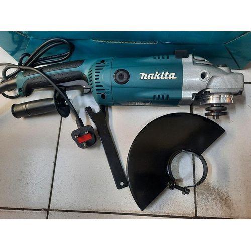 Makita 9 inch Angle Grinder