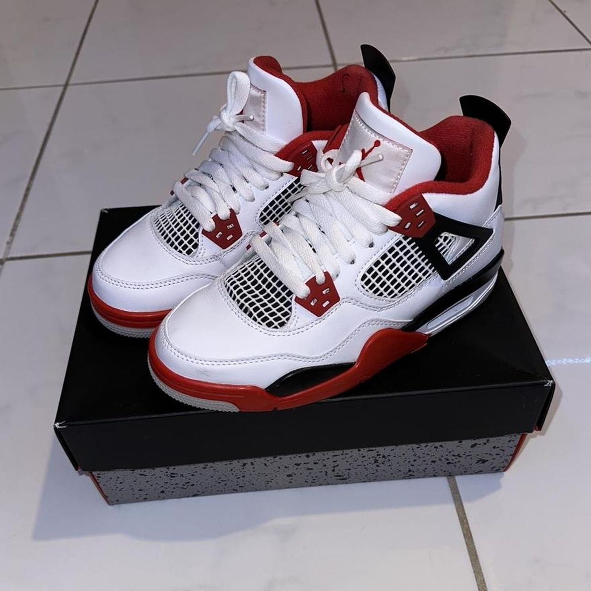 Air Jordan 4 Retro