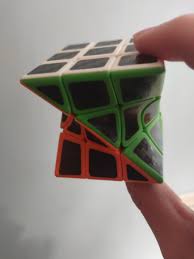 PREMIUM Rubik's Twisted Speed Cube Set, Magic Cube  3x3 Twisted Cube Smooth Puzzle Cube (Carbon Fiber)