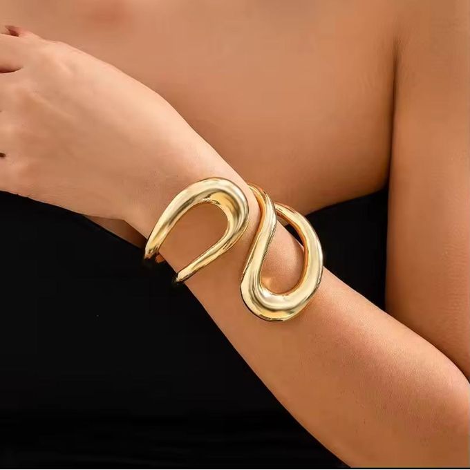 Stylish Italian  fold  wrist chunky bangle bracelet
